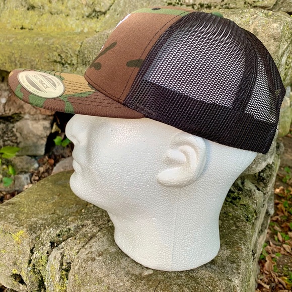 6’FEET Camo Cap With Black Hand On Black Cross Bones - Picture 8 of 11